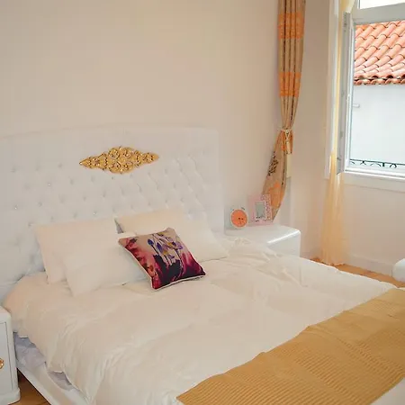 Chiado 3 Bedroom Luxury Lissabon